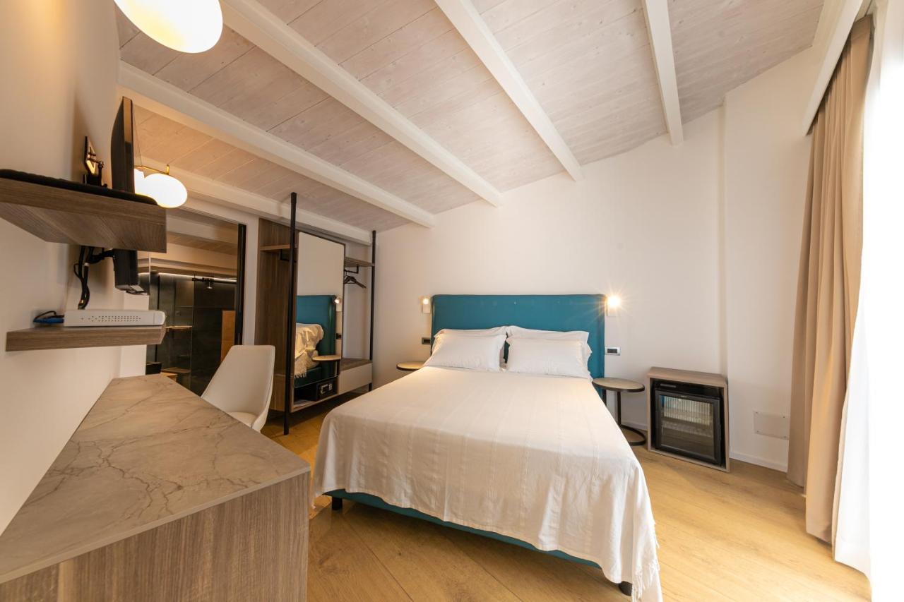 Palazzo Raho Suites تْشيفالو المظهر الخارجي الصورة