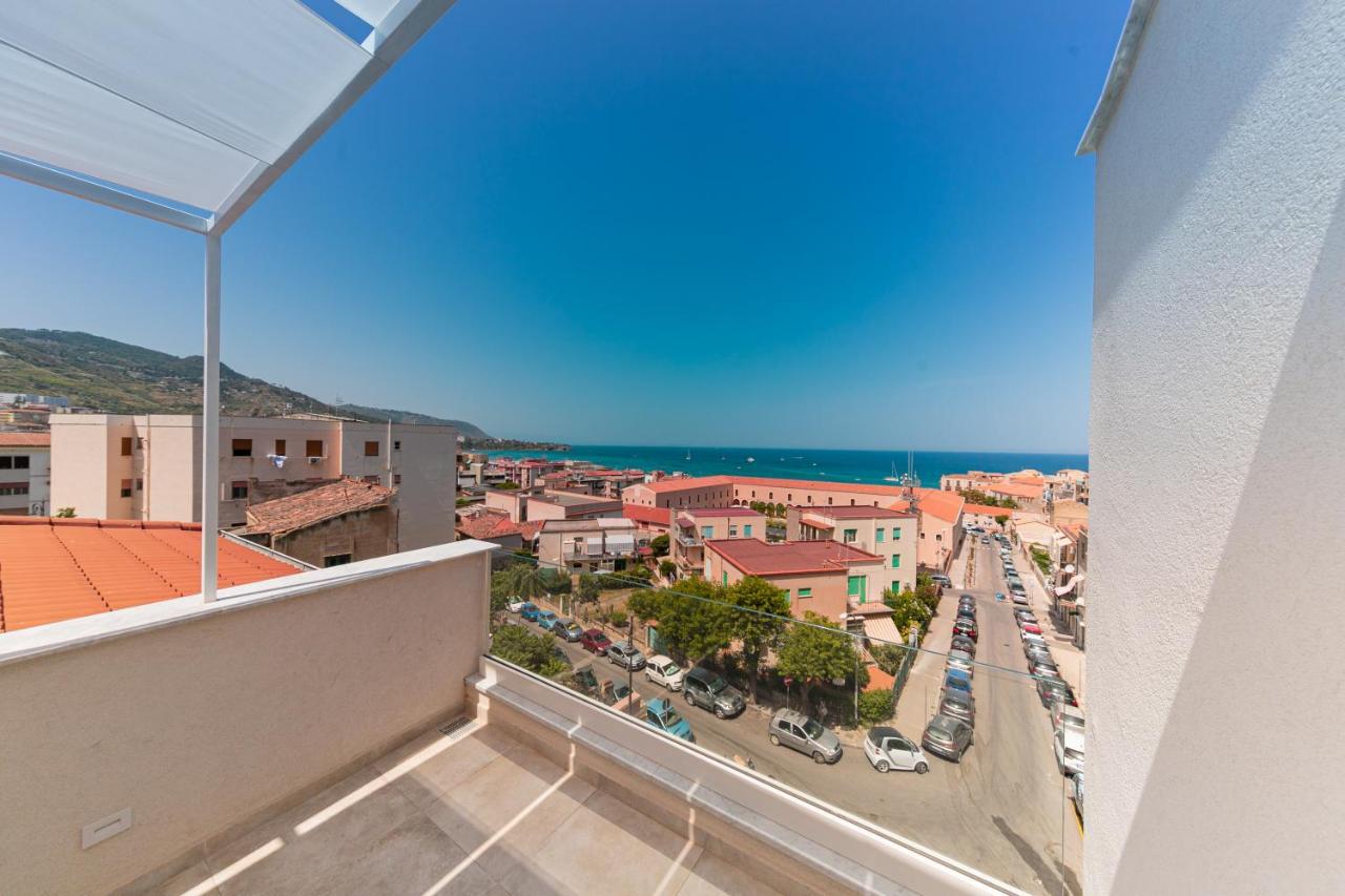 Palazzo Raho Suites تْشيفالو المظهر الخارجي الصورة